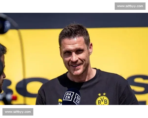 马萨拉回归罗马再掌体育总监 红狼开启重建新周期 马萨拉回归罗马再掌体育总监 红狼开启重建新周期