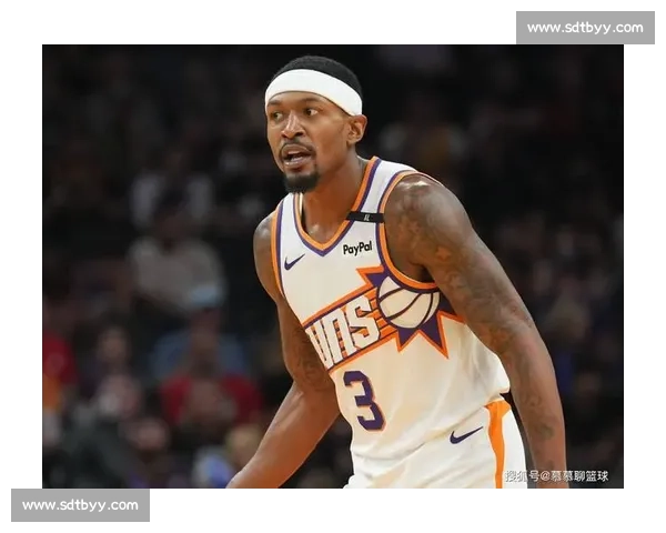 太阳官方庆生!比尔 32 岁焕发新生,高效赛季再证全明星价值 太阳官方庆生!比尔 32 岁焕发新生,高效赛季再证全明星价值