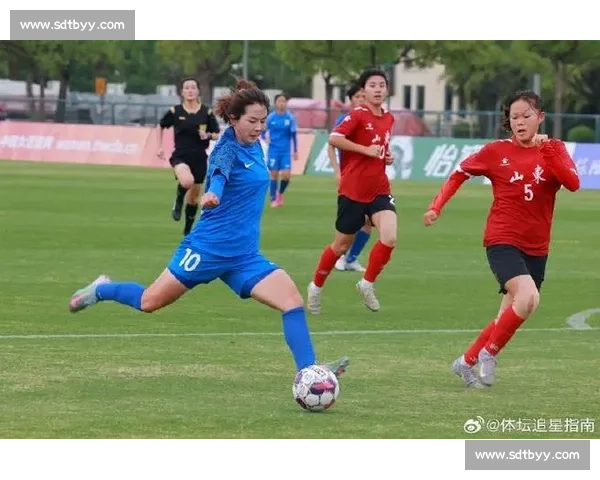 申花上体女足 3-2 北师大夺冠 青春风暴席卷全国校园足球联赛